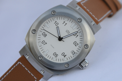 UTS Adventure Automatic White dial