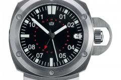 UTS Adventure GMT with crown guard